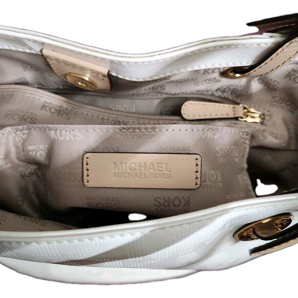 Michael Kors Jet Set Travel Medium Saffiano Leather Top-Clip Tote Bag in White - Picture 11 of 13